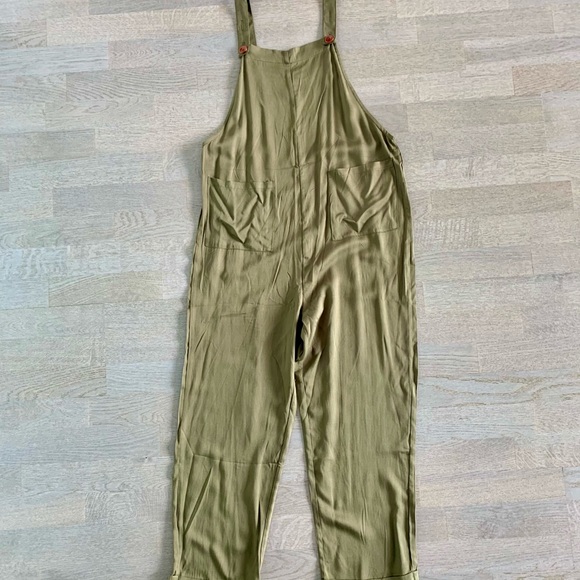 NWOT Green cotton jumpsuit - Picture 2 of 5